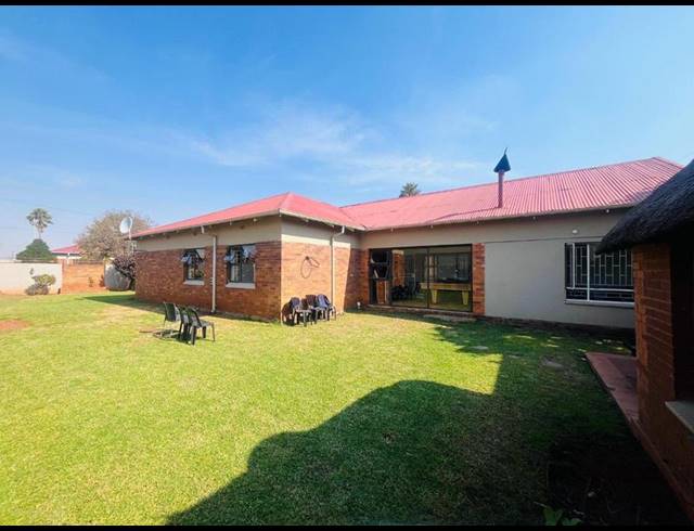 4 BEDROOM HOUSE FOR SALE IN FISHERS HILL